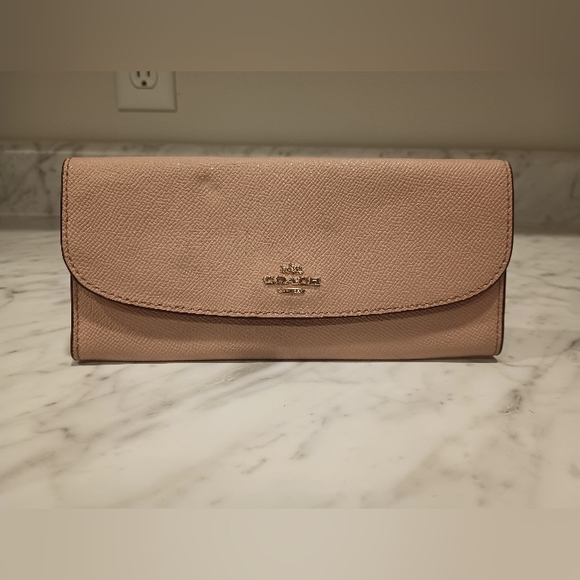 Coach Handbags - Coach Leather Envelope Wallet